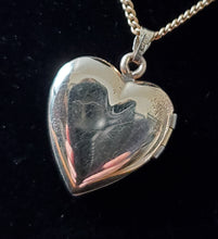 Load image into Gallery viewer, Vintage Floral Engraved 14k Gold-Filled Heart Locket Necklace with Dogwood
